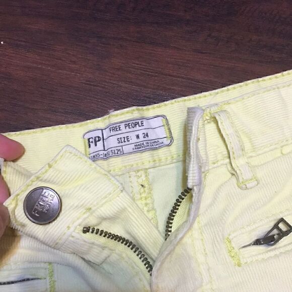 FREE PEOPLE corduroy cut off short shorts size 24 EUC - Picture 2 of 6